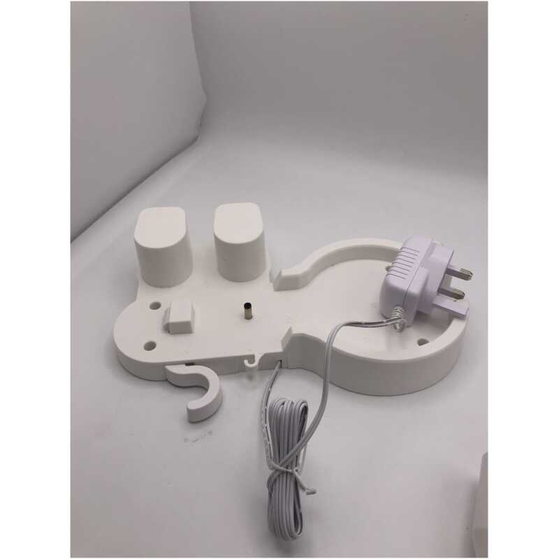 Hisense HVC6133WUK Charging Base and Accessories