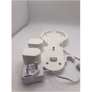 Hisense HVC6133WUK Charging Base and Accessories