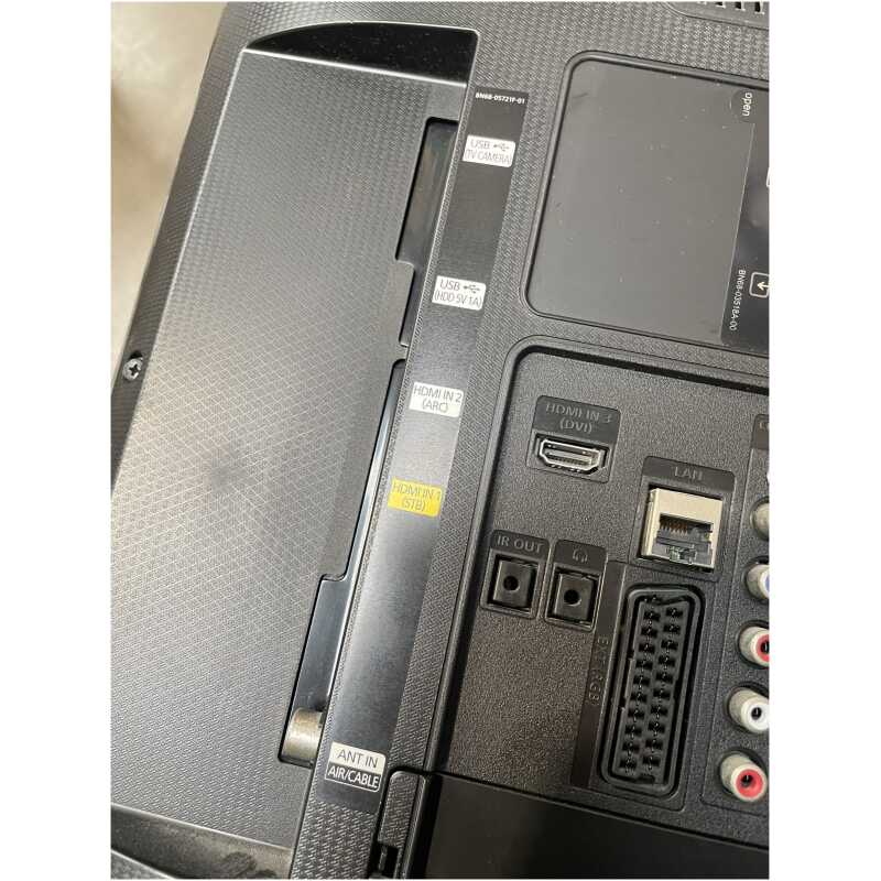 Samsung UE22D5003BW 22” Full HD TV With Freeview