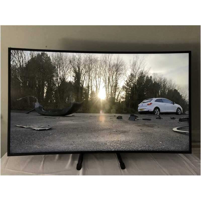 Samsung UE49RU7300KXXU 49” Smart 4K Ultra HD HDR Curved LED TV