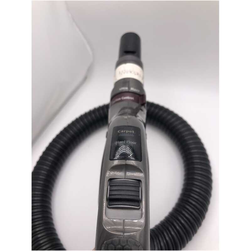 Shark NV680UKT Handle/Hose