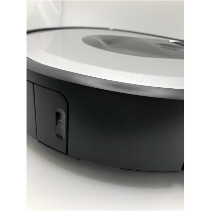 IRobot Roomba i7 Vacuum Cleaner