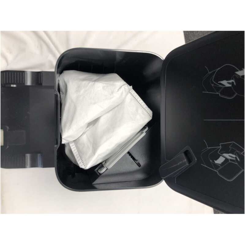 IRobot Roomba i7 + Robot Vacuum Charging Base